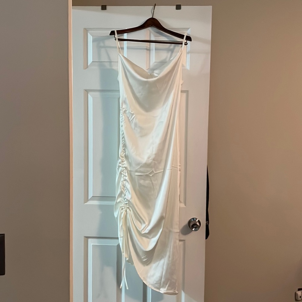 Gorgeous slip dress cream color medium